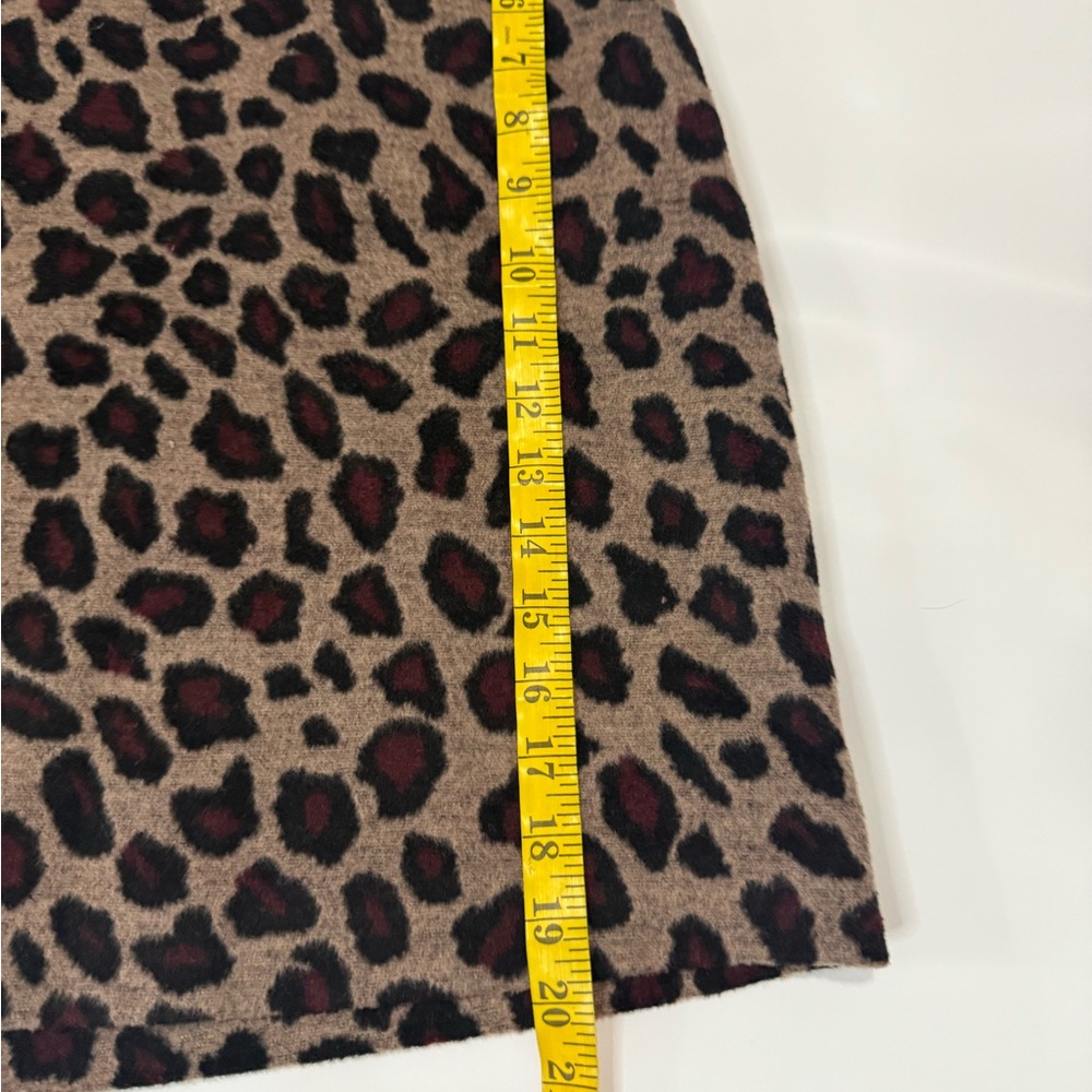 Ann Taylor Leopard Print Tan and Black Skirt wool blend in size 6 - Picture 5 of 10